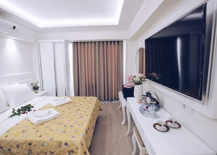 Princess Kinli Suites Hotel